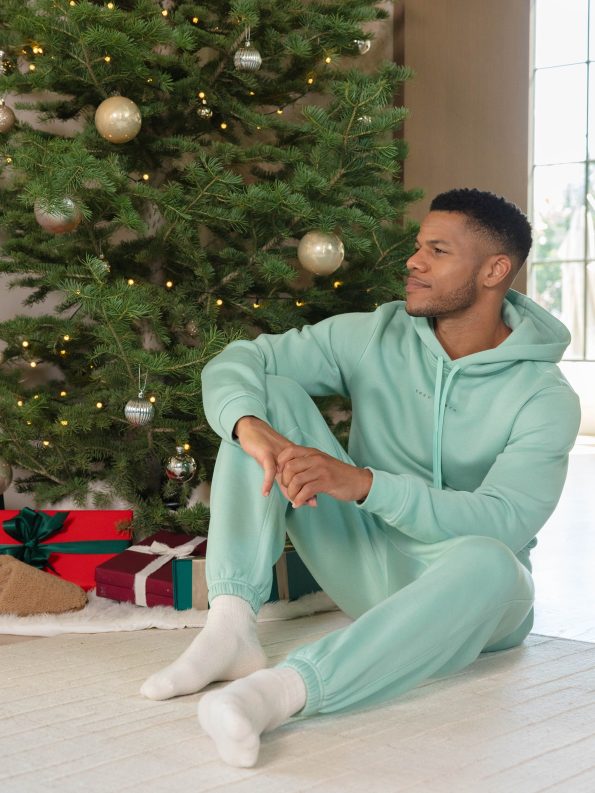 4_Wintergreen_CityScapehoodie_94c6f4b7-ea1f-4c61-828b-1db3bb053dda