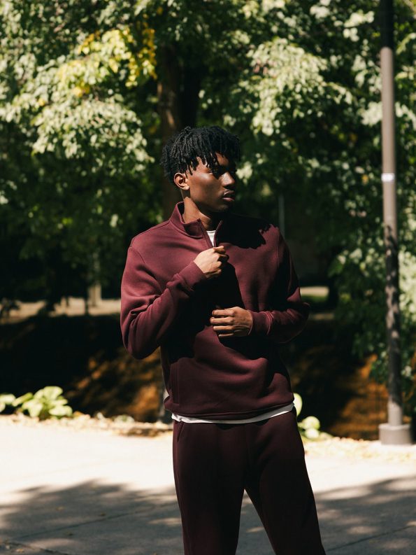 6_Burgundy_Cityscapequarterzip-329665