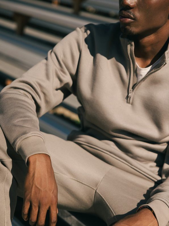 6_Ebony_Cityscapequarterzip-266409