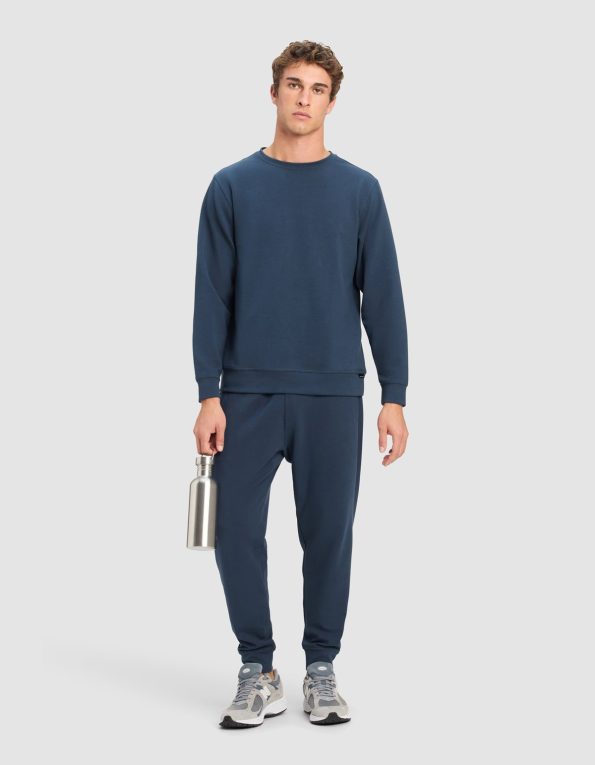 Stretch_Tech_Crewneck_Eclipse_4